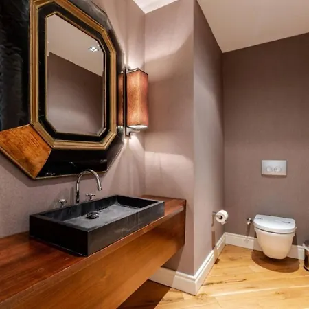 Luxury Modern 3bed25bath Bright Pad #375