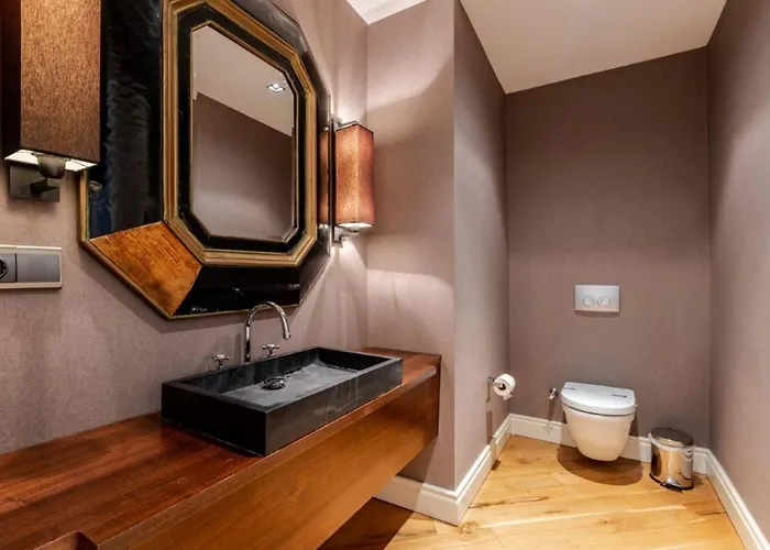 Luxury Modern 3bed25bath Bright Pad #375