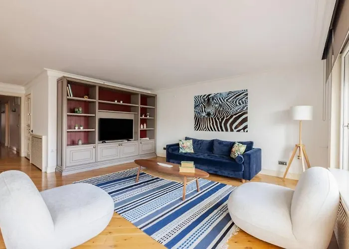 Luxury Modern 3bed25bath Bright Pad #375