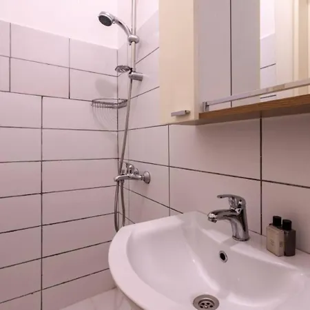 Luxury Modern 3bed25bath Bright Pad #375