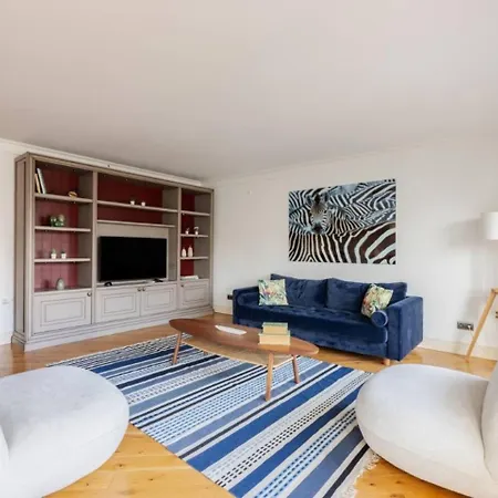 Luxury Modern 3bed25bath Bright Pad #375