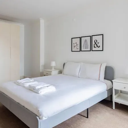 Luxury Modern 3bed25bath Bright Pad #375 Lejlighed